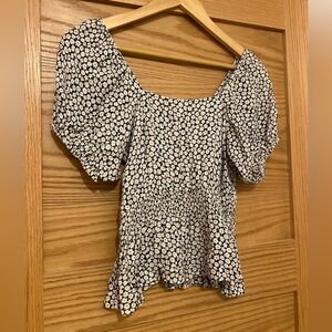 Summer floral top, puffed sleeves, size small